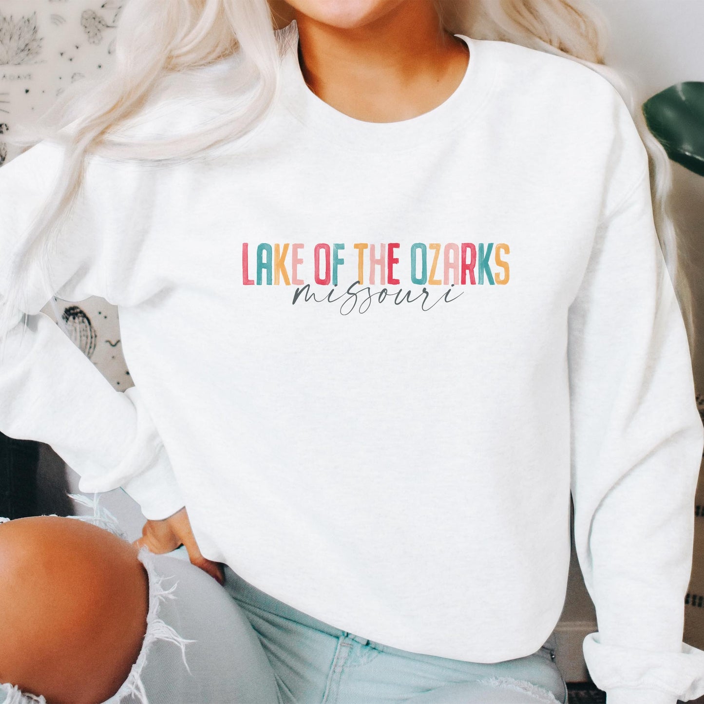 Gildan Sweatshirt White-Watercolor City Lake of the Ozarks Missouri -2