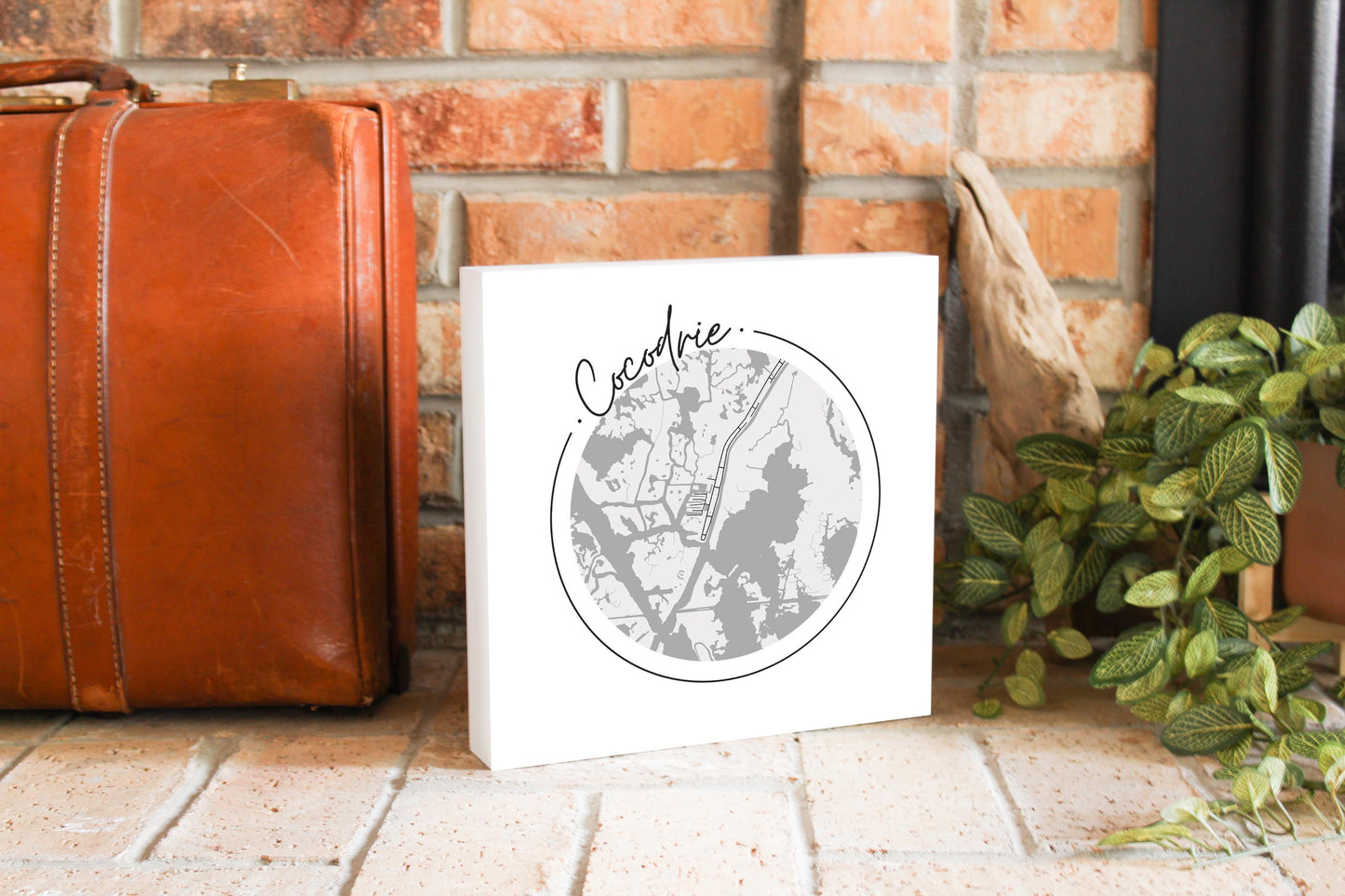 Minimalist B&W Louisiana Cocodrie Circle Map | Wood Block | Eaches | Min 2