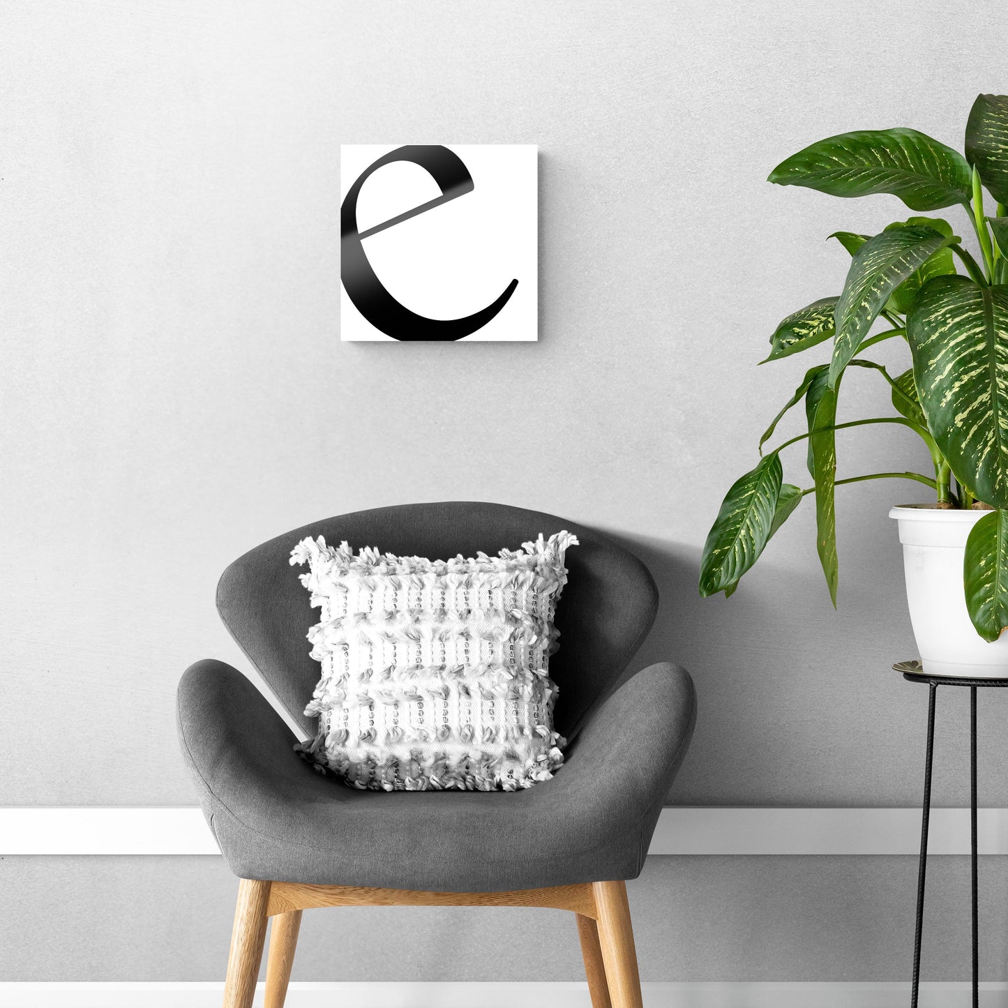 Minimal Monogram E | Hi-Def Glass Art | Eaches | Min 1