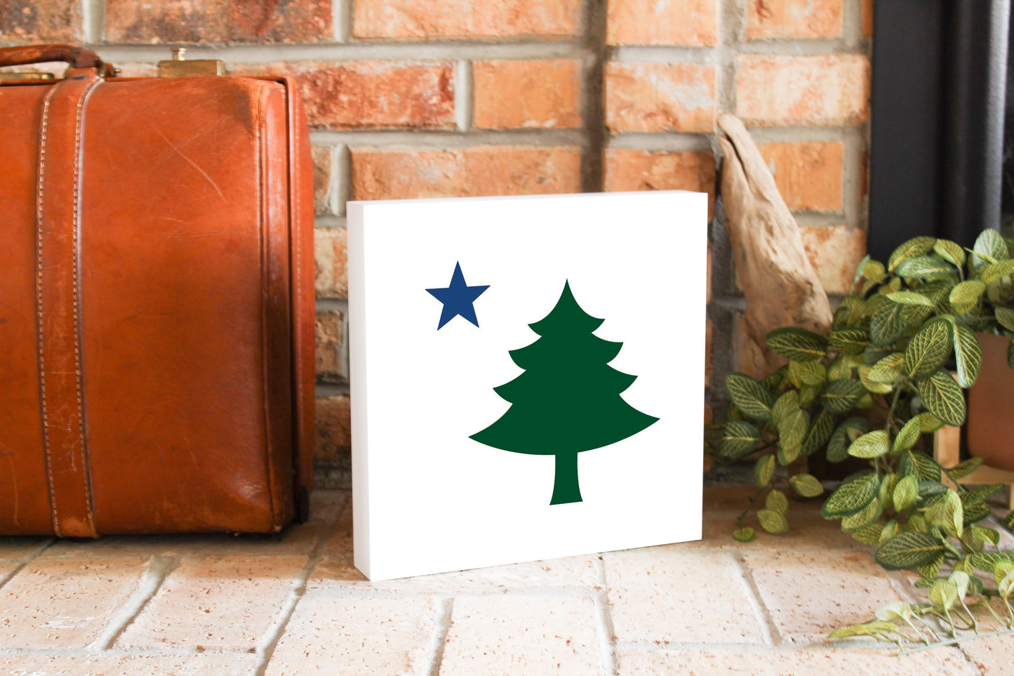 New England Star And Tree | Wood Block | Eaches | Min 2