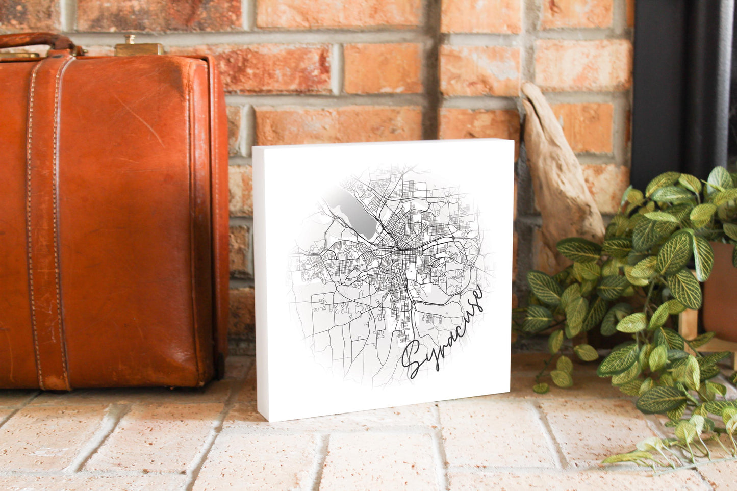 Minimalistic B&W New York Syracuse Faded Circle Map | Wood Block | Eaches | Min 2