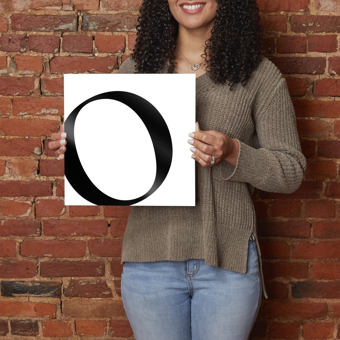 Minimal Monogram O | Hi-Def Glass Art | Eaches | Min 1